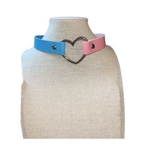 Heart chocker necklace